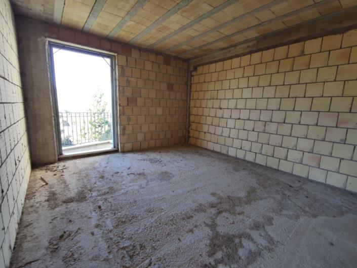 Image No.35-House for sale