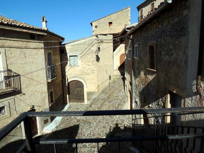 Image No.2-3 Bed Country House for sale