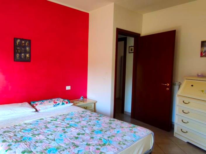 Image No.24-2 Bed Apartment for sale