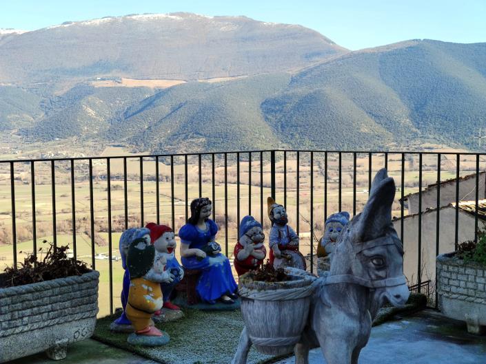 Image No.4-2 Bed House for sale