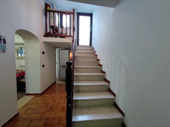 Image No.11-2 Bed House for sale