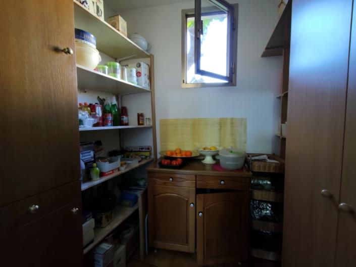 Image No.13-2 Bed House for sale