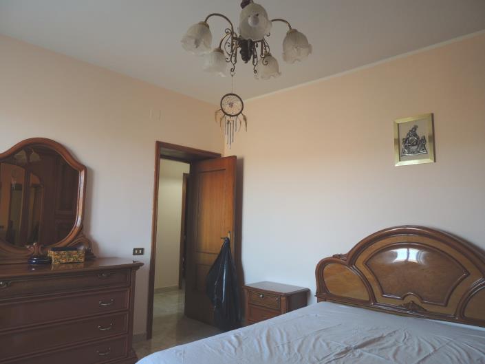 Image No.15-4 Bed Country House for sale