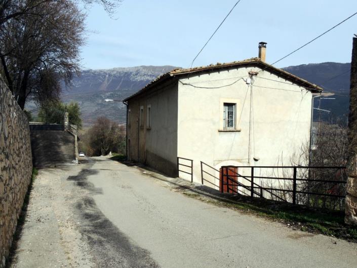 Image No.10-2 Bed House/Villa for sale