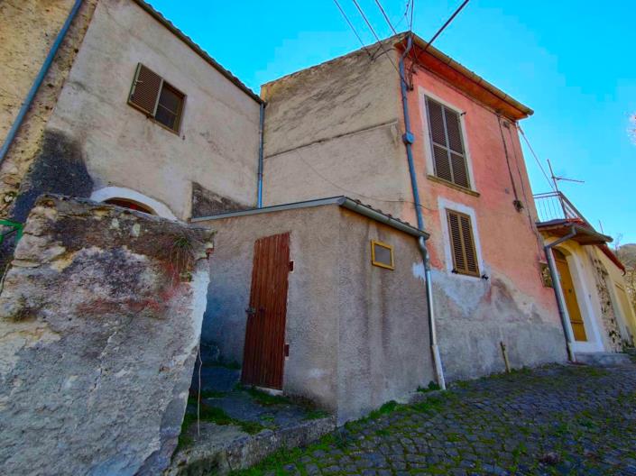 Image No.2-2 Bed Villa / Detached for sale