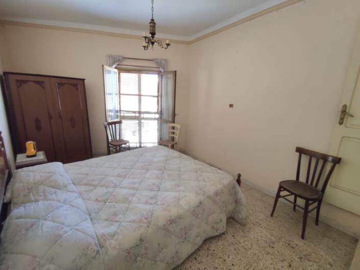 Image No.10-2 Bed Villa / Detached for sale