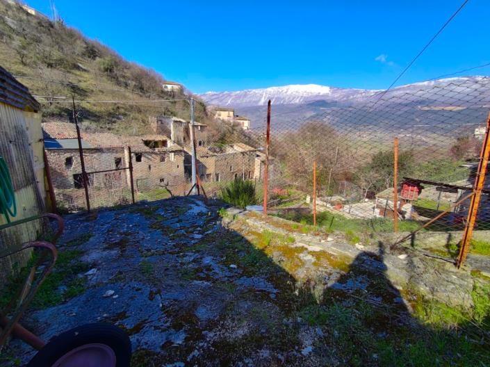 Image No.22-2 Bed Villa / Detached for sale