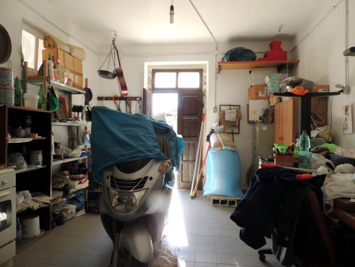 Image No.13-2 Bed Country House for sale