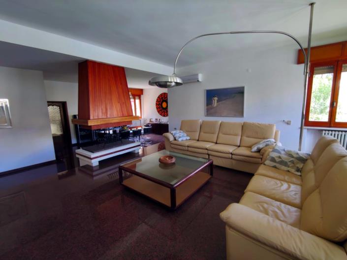 Image No.8-Villa / Détaché de 5 chambres à vendre à Raiano