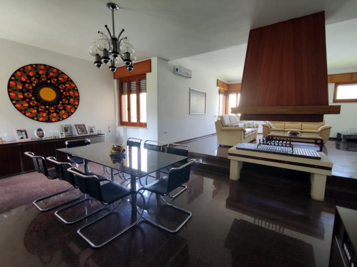 Image No.9-Villa / Détaché de 5 chambres à vendre à Raiano