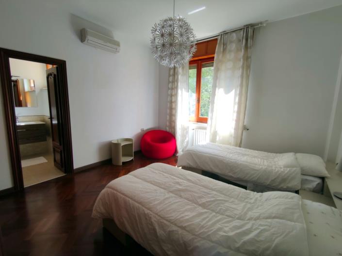 Image No.25-Villa / Détaché de 5 chambres à vendre à Raiano