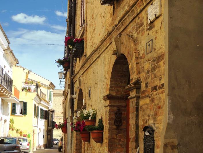 Image No.2-4 Bed House for sale