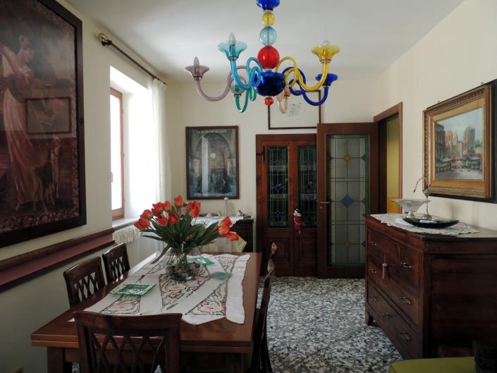 Image No.13-4 Bed House for sale