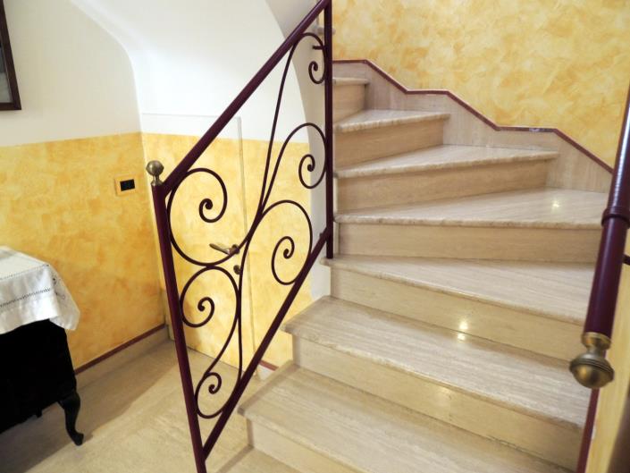 Image No.16-4 Bed House for sale