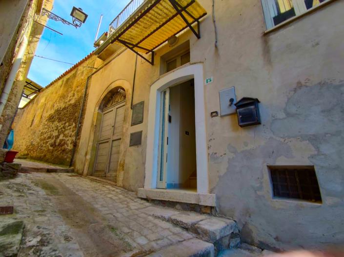 Image No.3-Maison / Villa de 3 chambres à vendre à Tocco da Casauria