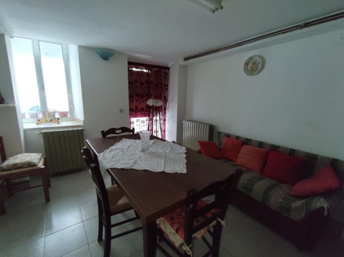 Image No.8-3 Bed House for sale