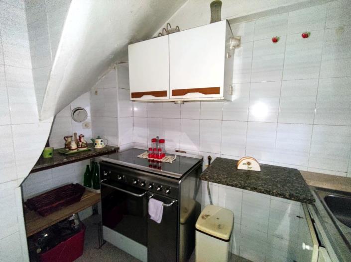 Image No.10-3 Bed House for sale