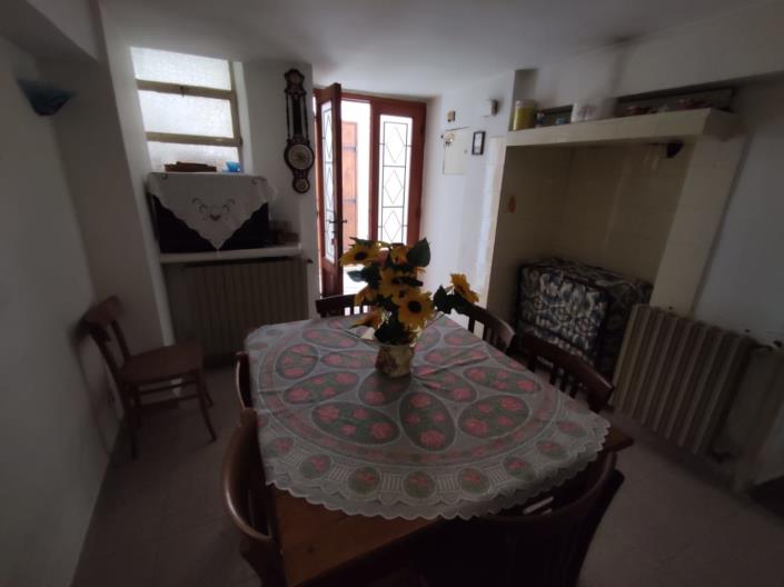 Image No.6-3 Bed House for sale