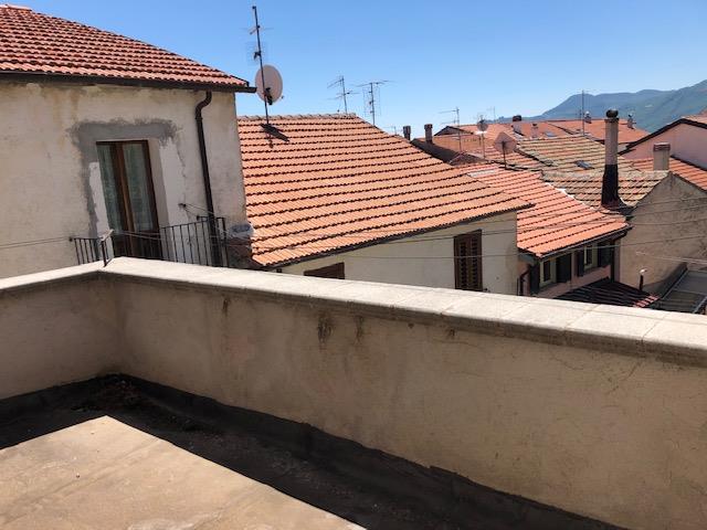 Image No.17-4 Bed House for sale