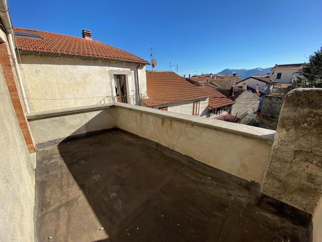 Image No.18-4 Bed House for sale