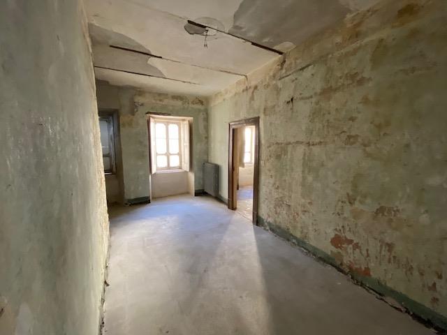 Image No.15-4 Bed House for sale