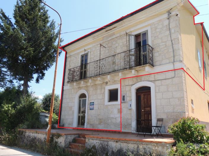 Image No.1-Maison de ville de 2 chambres à vendre à Roccamorice