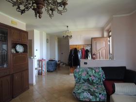 Image No.4-6 Bed House/Villa for sale