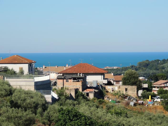 Image No.1-Terre à vendre à Torrevecchia Teatina