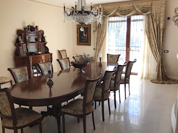 Image No.12-Villa de 5 chambres à vendre à Crispiano