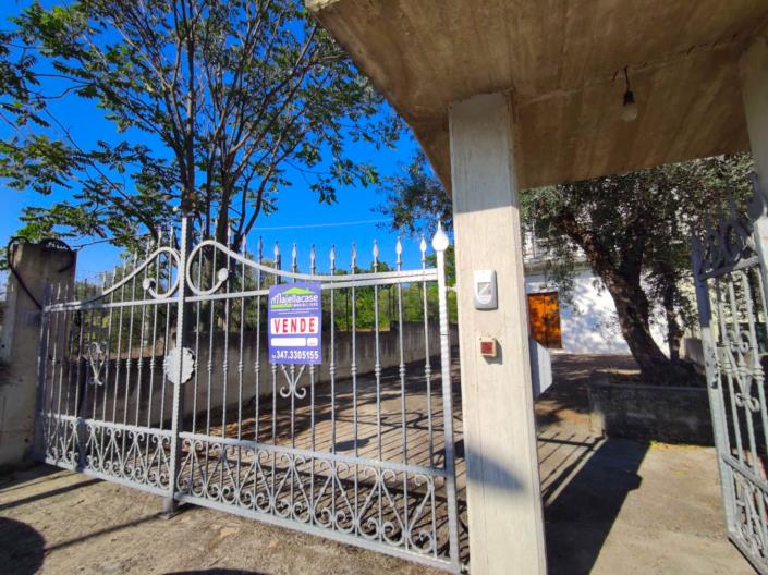 Image No.2-3 Bed Country House for sale