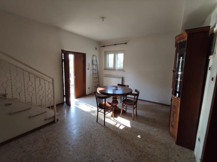 Image No.7-3 Bed Country House for sale