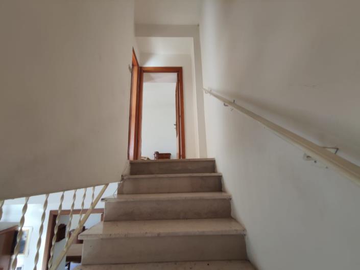 Image No.13-3 Bed Country House for sale