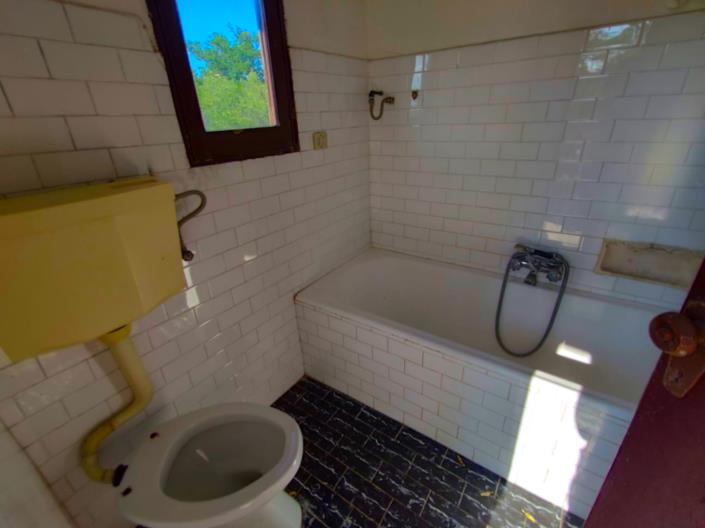 Image No.22-3 Bed Country House for sale