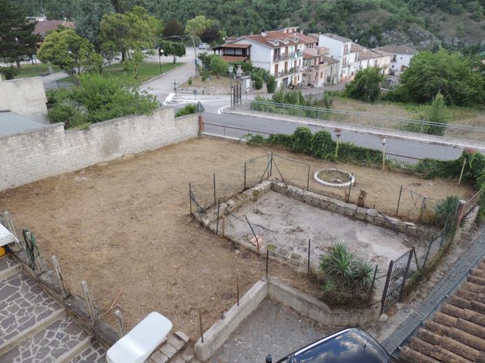 Image No.8-5 Bed Cottage for sale