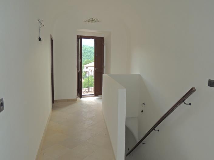 Image No.10-5 Bed Cottage for sale