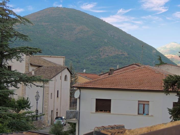 Image No.5-5 Bed Cottage for sale