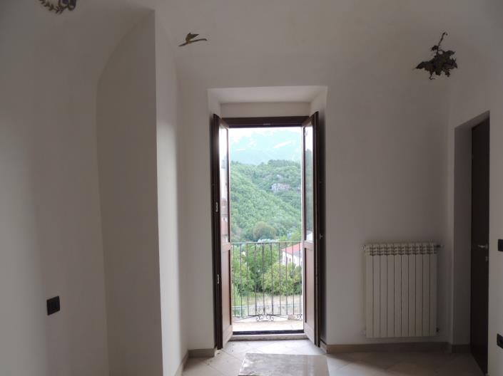 Image No.20-5 Bed Cottage for sale