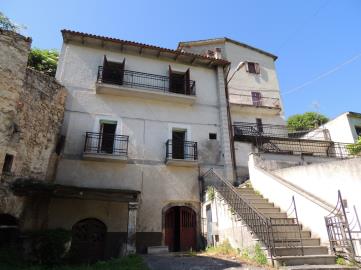 1 - Capestrano, Maison