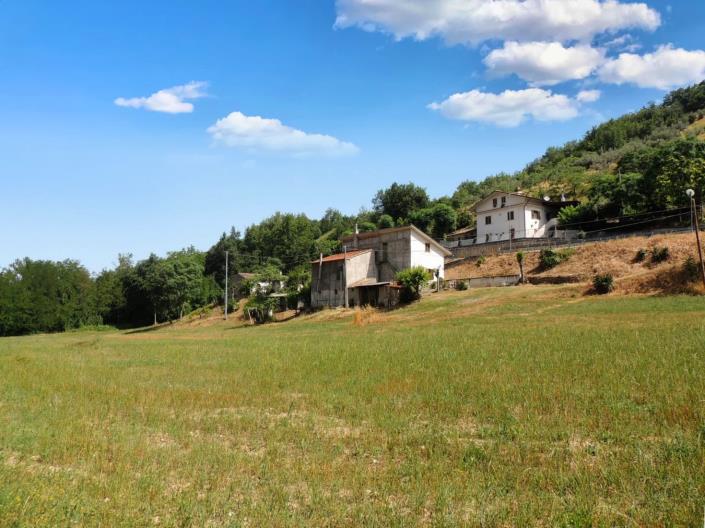 Image No.2-3 Bed Country House for sale