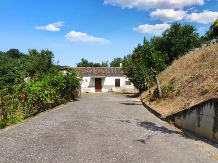 Image No.6-3 Bed Country House for sale