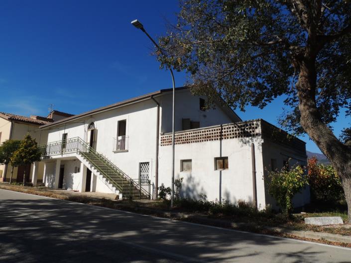 Image No.6-2 Bed House for sale