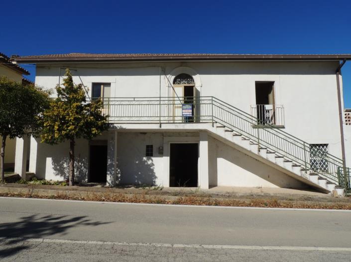 Image No.1-2 Bed House for sale