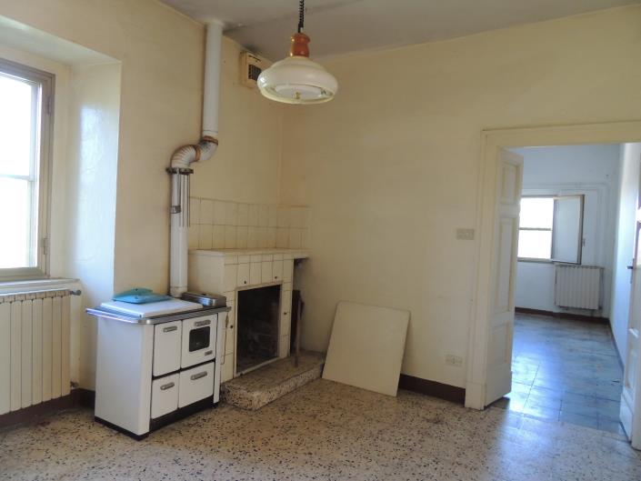 Image No.12-2 Bed House for sale