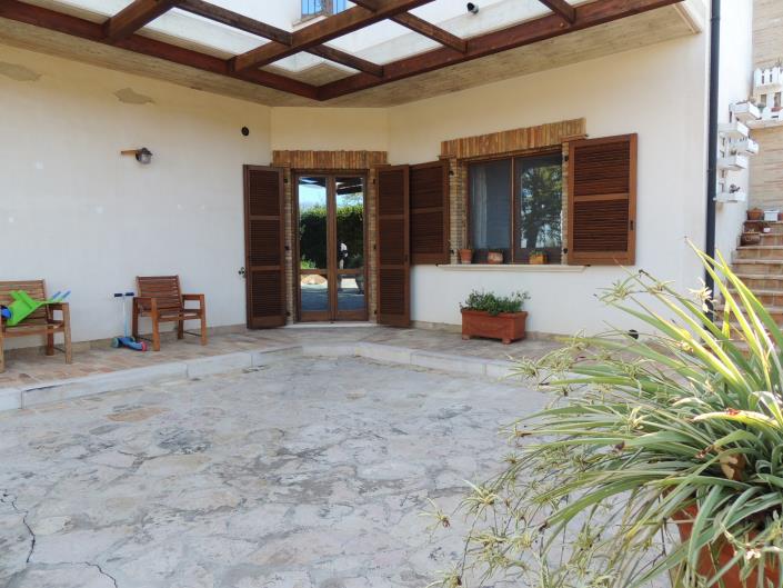 Image No.10-7 Bed Villa for sale