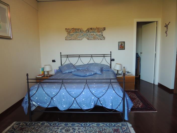 Image No.18-7 Bed Villa for sale