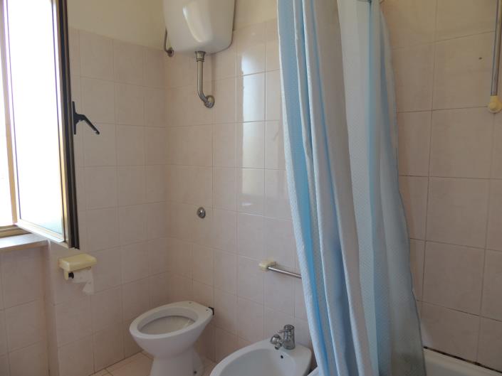 Image No.14-1 Bed Country House for sale