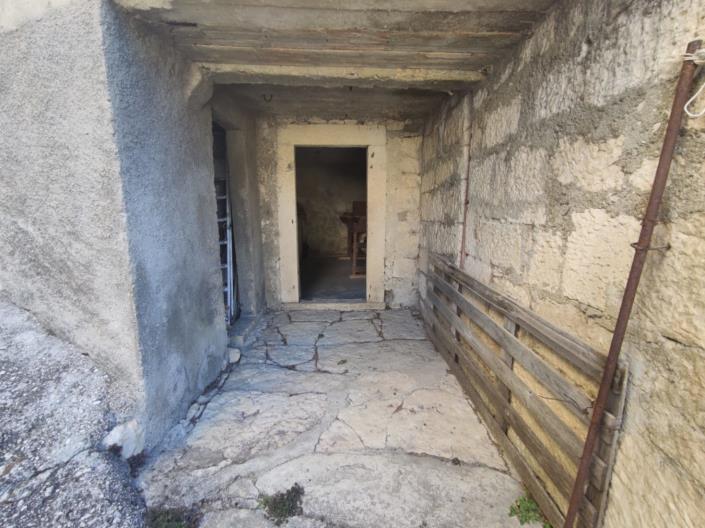 Image No.18-3 Bed House for sale