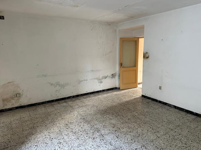 Image No.16-2 Bed Property for sale