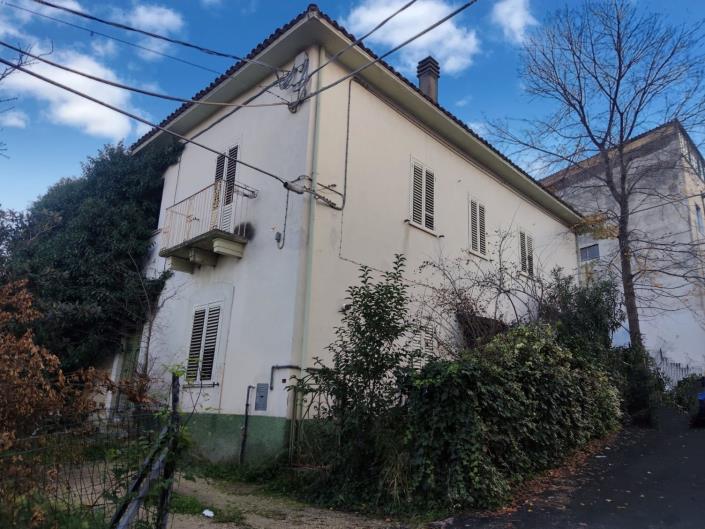 Image No.1-2 Bed Property for sale