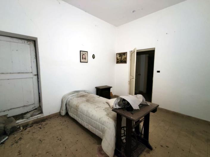 Image No.26-2 Bed Property for sale